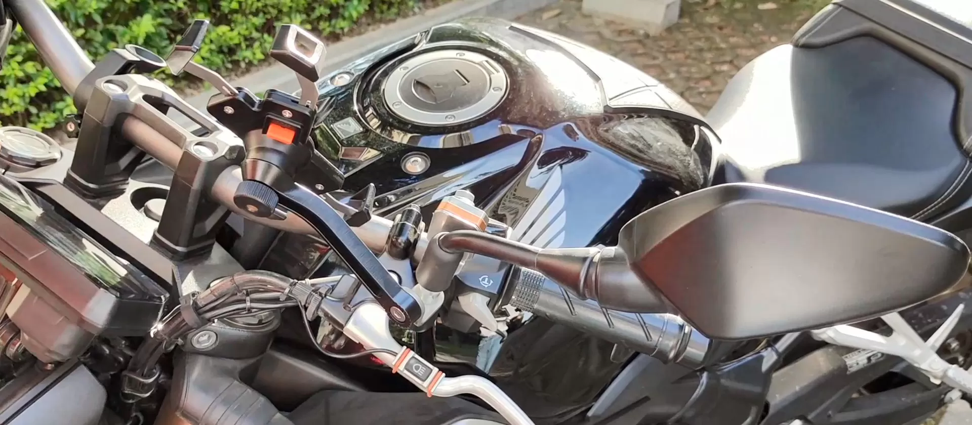 铝合金Qiuck释放自行车手机支架PB04S-ES的亮点